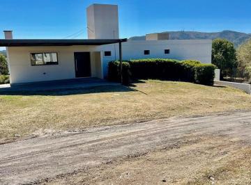 Casa · 220m² · 6 Ambientes · 2 Cocheras · Casa en Venta 3 Dorm., Pileta, Quincho Mas Dpto. B° Tierra Alta, Malagueño