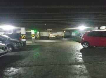 Garage · 12m² · Cochera Sobre Av Santa Fe