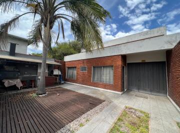 Bodega-Galpón · 196m² · Galpón en Venta/alquiler - Lomas de Zamora (Nicora 256)