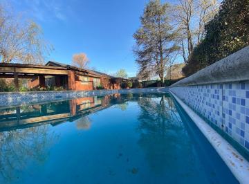 Casa de 8 ambientes, Funes · Amplia Propiedad en Alquiler Temporario Garita 15