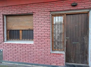 PH de 3 ambientes Venta USD 35.000 · Vendo Local Convertido en Departamento Tres Ambientes Estado a Reciclar