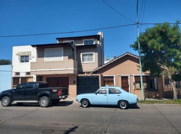 PH · 75m² · 3 Ambientes · PH en Primer Piso por Escalera. Impecable Estado.