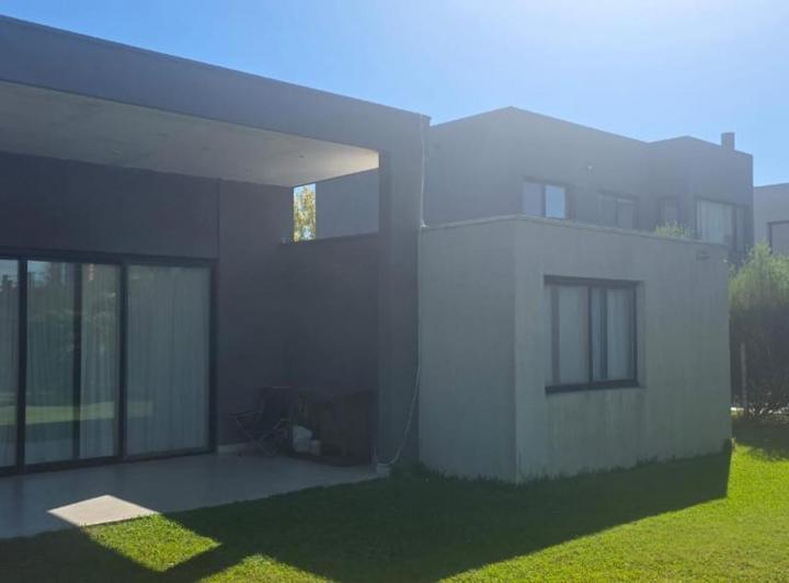 Casa en venta en Vila Marina I · 4 ambientes