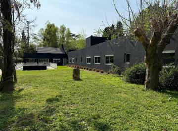 TAV-TAV-6861_2 · Venta de Casa 5 Amb. Parque, Pileta, Parque Lelor, Ituzaing
