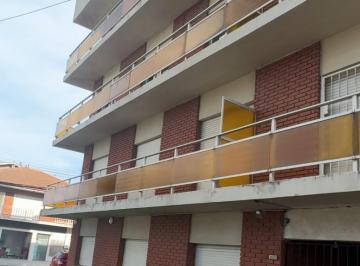 Departamento · 98m² · 4 Ambientes · 1 Cochera · Departamento 4 Ambientes con Cochera