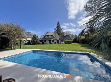 Foto1 · Casa en Pinares a 3 Cuadras de La Playa