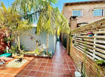 PH · 92m² · 4 Ambientes · 1 Cochera · PH 4 Ambientes en Venta Villa Adelina Cochera