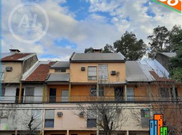 Departamento · 69m² · 5 Ambientes · Duplex en B° San Cayetano en Excelente Estado!