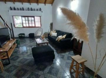 Living · Casa en Venta Mas Dos Departamentos Lanus