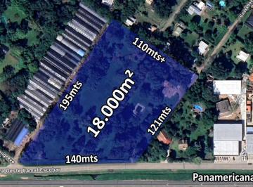Quinta vacacional · 515m² · 6 Ambientes · 3 Cocheras · Quinta Santa Lucia