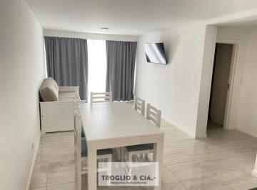 Departamento · 65m² · 2 Dormitorios · 1 Cochera · Departamento Tres Ambientes Amoblado y con Cochera Fija