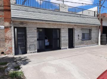 Casa · 124m² · 4 Ambientes · 1 Cochera · Casa - Bella Vista