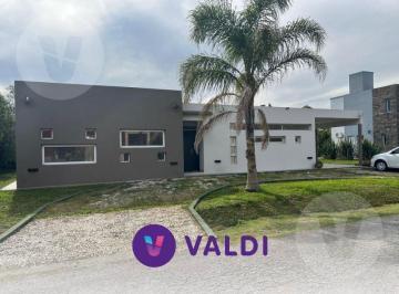 Casa · 123m² · 4 Ambientes · Casa en Venta - Barrio Malibú, Canning