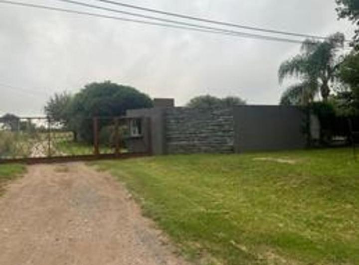 Terreno · 2100m²