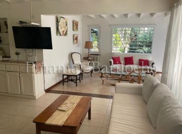 Casa de 5 ambientes, Pinamar · Propiedad en Alquiler en Pinamar Zona Norte / Frontera Ideal Grupos Grandes