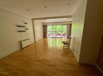 Departamento de 4 ambientes, Belgrano · Excelente Piso 4 Ambientes o 3 con Dependencia C/coch Pileta
