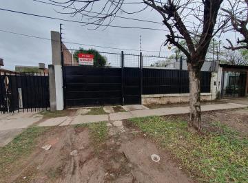Casa · 60m² · 3 Ambientes · 1 Cochera · Casa en Venta a m de Av Chaco