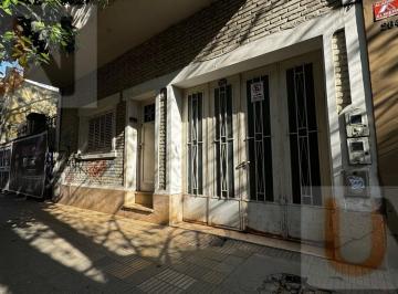 Terreno · 350m² · 6 Dormitorios · 1 Cochera · Casa en Santa Fe Al 200