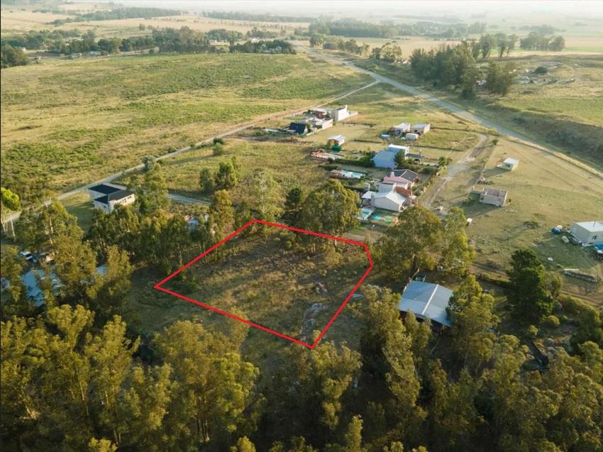 Lote de esquina de 1847 m² en La Elena con vistas a las sierras