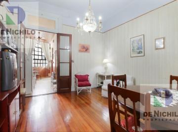 PH · 50m² · 2 Ambientes · Venta PH Muy Amplio con Balcón de Dos Ambientes, La Boca