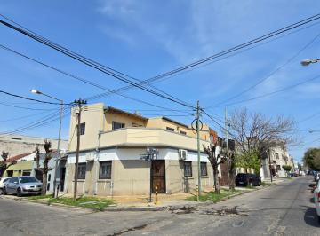 Casa de 5 ambientes, General San Martín · Casa en Venta con Departamento en Villa Lynch
