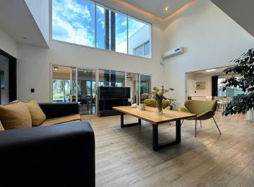 Casa de 6 ambientes, Córdoba · Casa en Venta Country Jockey Fondo Golf