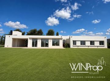 Casa · 260m² · 4 Dormitorios · 2 Cocheras · Casa en Venta - Club Campo San Roque Luján a Estrenar