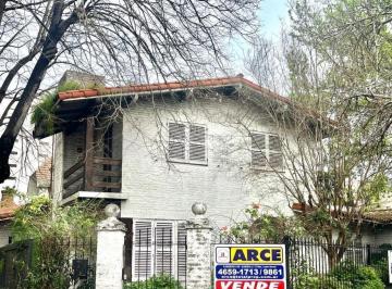 Casa · 185m² · 6 Ambientes · 2 Cocheras · Casa en Venta en Haedo a Reciclar