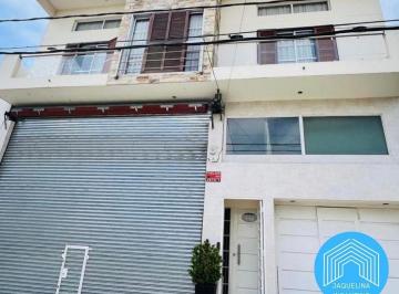 Bodega-Galpón · 200m² · 5 Ambientes · Galpon y Vivienda 5 Amb. Ramos Mejia
