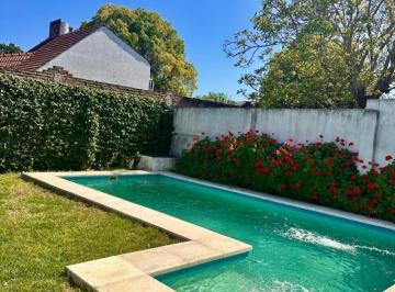 Casa · 170m² · 4 Ambientes · 2 Cocheras · Casa en Venta 4 Ambientes 3 Dorm. Lote 410 m² Jardin Piscina Cochera - San Isidro - Villa Ade