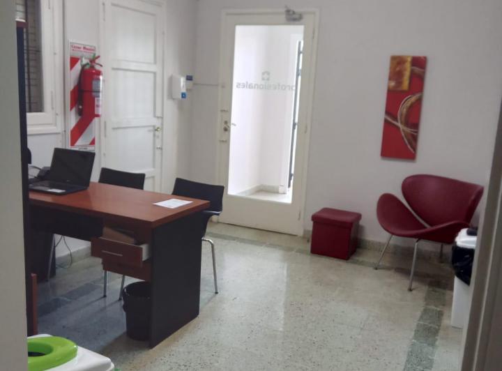 Casa · 220m² · 7 Ambientes · 1 Cochera