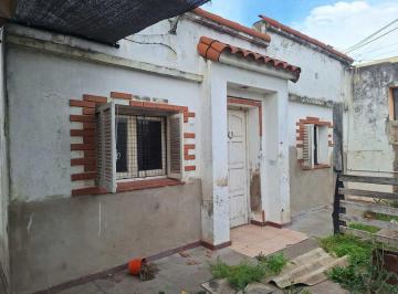 Casa · 140m² · 4 Ambientes · 2 Cocheras · Venta Casa Lote 5 Amb a Reciclar Jardin Lujan