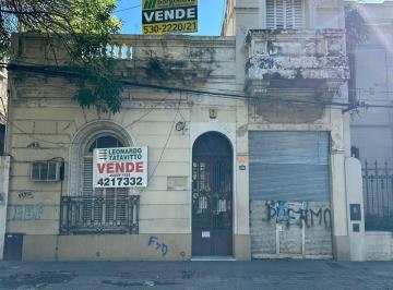 Casa de 8 ambientes, Rosario · Venta - Casa - 6 Habitaciones - Mendoza 2700