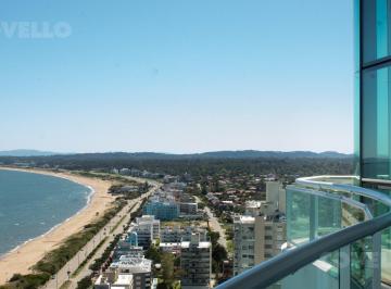 Departamento · 263m² · 6 Ambientes · 1 Cochera · Alquiler Aquarela - Playa Mansa - 4 Dorm. Mas Dependencia