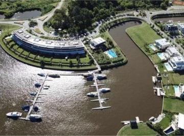 Terreno · 903m² · Lote Al Rio con Amarra Ubicado en El Yacht, Nordelta, Tigre
