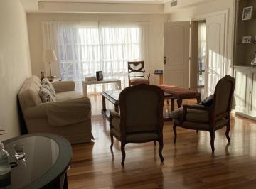 Casa · 601m² · 8 Ambientes · 3 Cocheras · Casa en Venta y en Alquiler en Martinez