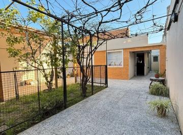 Casa de 3 ambientes, La Plata · Oportunidad! Casa 2 Dorm. - Lote Propio - Calle 119 E/37 y 38 La Plata