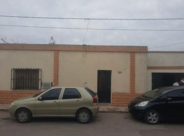 Casa · 155m² · 3 Dormitorios · 1 Cochera · Casa en Victoria