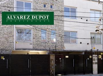 Casa · 120m² · 5 Ambientes · 1 Cochera · Casa - Olivos - Uzal/panam.
