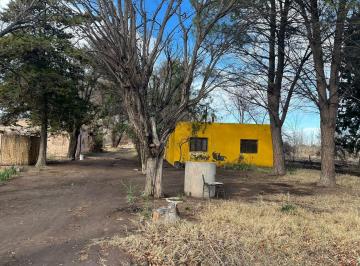Terreno · 100m² · 3 Ambientes · 1 Cochera · Finca en Venta con Vivienda