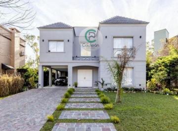 Casa · 228m² · 4 Ambientes · Casa en Venta Barrio Cerrado Haras Maria Eugenia