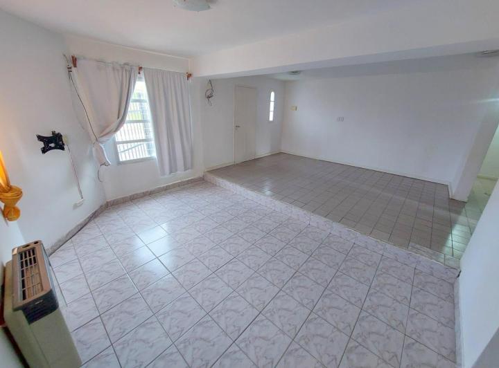 Casa en alquiler en Neuquen · 4 ambientes