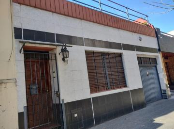 Casa de 6 ambientes, Villa General Mitre · Casa con Terraza