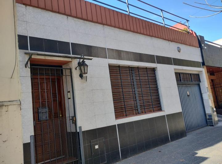 Casa · 120m² · 6 Ambientes · 1 Cochera