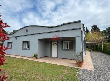 Casa · 132m² · 5 Ambientes · 1 Cochera · Casa Chalet en Venta en Parque Exaltación, Exaltación de La Cruz, G. B. a. Zona Norte
