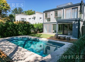 Casa · 160m² · 5 Ambientes · Casa en Venta en El Country Privado Loma Verde