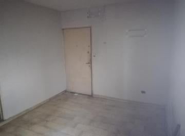 Departamento de 2 ambientes, Monte Castro · Venta de Departamento de Dos Ambientes con Dos Patios en Monte Castro
