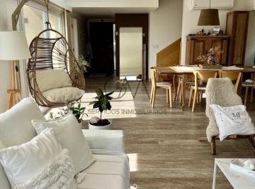 Casa · 232m² · 3 Dormitorios · Casa en Alquiler Temporario en Barrio Arenas del Sur