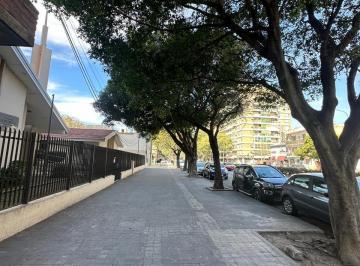 Departamento de 1 ambiente, Rosario · Venta - Av Pellegrini 600 - Amplio Monoambiente