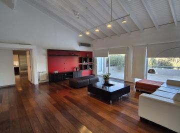 Casa · 879m² · 5 Dormitorios · Casa en Venta El Bosque 5 Dorm. Pileta y Quincho - Unica Dos Terrenos3000 m² y 870 m² Cubierto